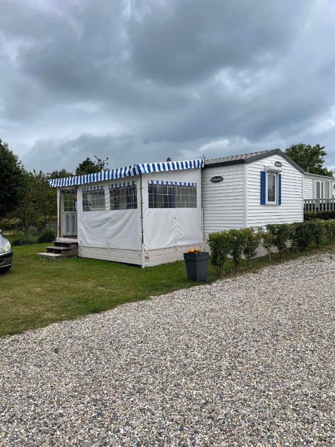 Biville-sur-Mer Mobil-Home 4/6 Personnes , Terrasse Couverte ,Piscine Chauffee . מראה חיצוני תמונה